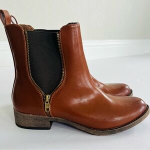 Rocket Dog Sleek Ankle Booties with Elastic Panels Size 9.5